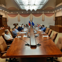 Перейти к новости Для бесперебойного обеспечения населения электричеством и теплом в регионе ремонтируют и строят новые энергообъекты