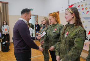 Основы военного дела освоили выпускники первой патриотической смены «АВАНГАРД» в Хабаровском крае