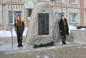 «Парту героя» в честь воина-даманца открыли в школе села Осиновая Речка