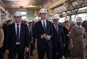 Михаил Дегтярев предложил хабаровскому заводу ЖБИ №4 присоединиться к реализации флагманской инициативы «Дом Дальневосточника»