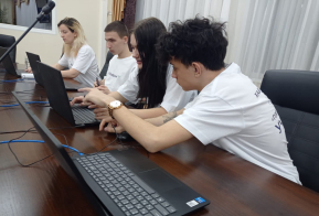 Команды Хабаровского края борются за выход в полуфинал конкурса «Кибердром»