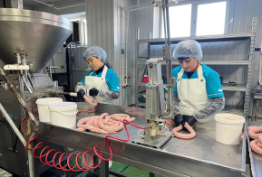 Производство колбасных изделий и полуфабрикатов наращивают в крае