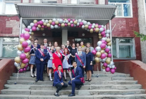 Последние звонки зазвенели в школах Хабаровского края