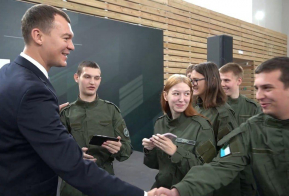 Юрий Трутнев и Михаил Дегтярев поздравили первый поток курсантов Хабаровского реготделения центра «ВОИН» с окончанием обучения