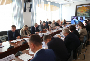 Деловую программу Российско-Китайского форума обсудили на совещании с Фондом 