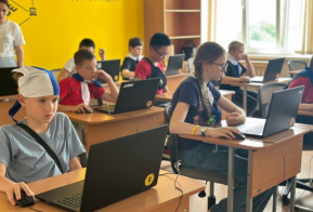 С популярными ИТ-профессиями познакомились школьники края на каникулах