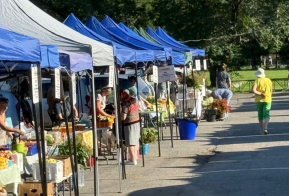 На краевой ярмарке выходного дня реализуется продукция местных фермеров