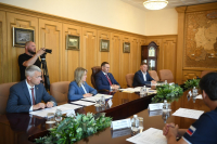 Перейти к новости Глава региона провел рабочую встречу с руководителем ФГКУ