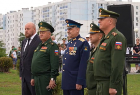 В честь Дня государственного флага в Хабаровске прозвучал пятый полуденный выстрел
