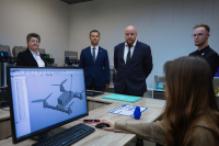 С Полигоном креативных компетенций ознакомился вице-губернатор Артем Мельников