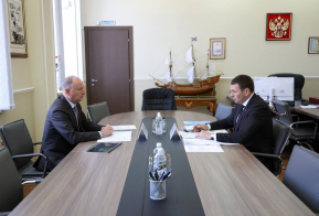 Помощник Президента РФ Николай Патрушев и губернатор Дмитрий Демешин посетили Амурский судостроительный завод