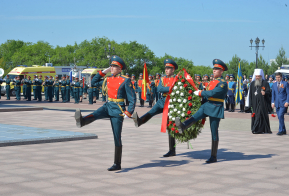 В День памяти и скорби хабаровчане возложили цветы к в Вечному огню