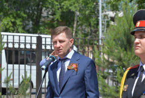 В День памяти и скорби хабаровчане возложили цветы к в Вечному огню
