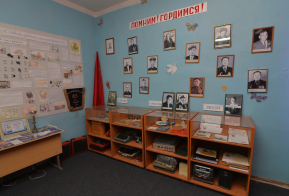 Михаил Дегтярев в библиотеках БАМовских поселков подписывал свои книги для читателей и активно интересовался изданиями дальневосточных авторов, а также произведениями местных талантов