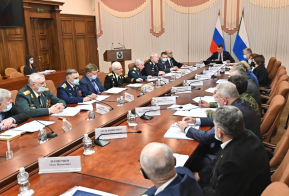 Первое заседание краевого координационного совета ветеранских организаций провел Михаил Дегтярев